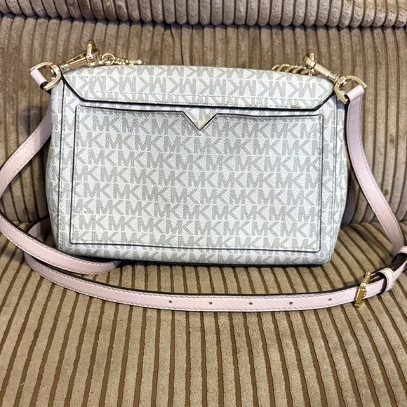 Michael Kors Crossbody Bag in Pink and Gray - Picture 5 of 9